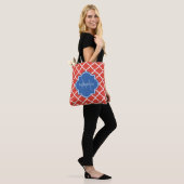 Tote Bag Monogramme et nom bleu Quatrefoil rouge tendance (Sur le modèle)