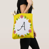 Tote Bag Monogramme jaune Citrus autour de fourre-tout (De près)