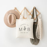 Tote Bag Monogramme Mariage de tige florale rustique modern<br><div class="desc">Des sacs fourre-tout imprimés sur mesure rendent le mariage amusant et fonctionnel pour vos invités. Personnalisez le modèle avec les noms de la mariée et du marié ou les initiales monographiques. Ajoutez votre date de mariage, le nom de la ville, de l'état ou du lieu ou tout autre texte personnalisé....</div>