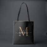 Tote Bag Monogramme moderne Black Gold Girinine Script fémi<br><div class="desc">Monogramme d'or noir moderne Girly Feminine Script Nom Sac fourre-tout initial</div>