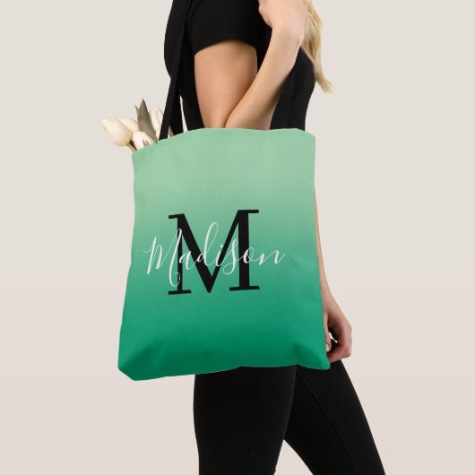 Tote Bag Monogramme moderne Nom Lumière au dégradé vert fon (De près)