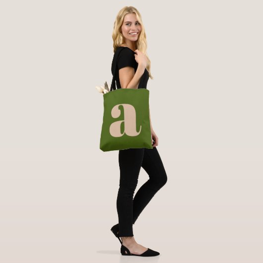 Tote Bag Monogramme rétroactif vert vert terrestre moderne (Sur le modèle)