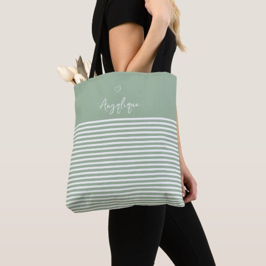 Tote Bag Monongramme Sage Modern Heart and Stripes (De près)