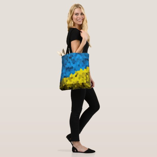 Tote Bag Mosaïque du drapeau ukrainien (Sur le modèle)