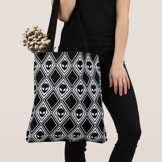 Tote Bag Motif Argyle Alien Noir et Blanc (De près)