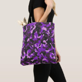 Tote Bag Motif de camouflage violet (De près)