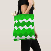 Tote Bag Motif des vagues horizontales vertes et blanches (De près)