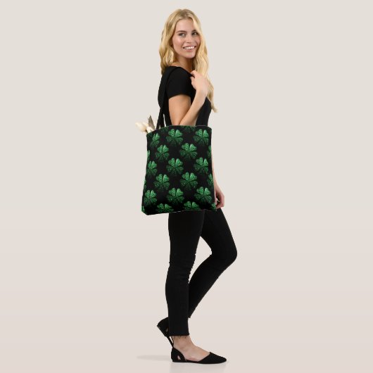 Tote Bag Motif Shamrock brillant vert foncé sur noir (Sur le modèle)