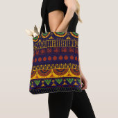 Tote Bag Motif tribal, polyvalent pour diverses utilisation (De près)