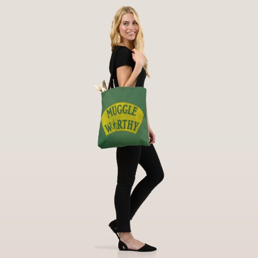 TOTE BAG MUGGLE WORTHY™ (Sur le modèle)