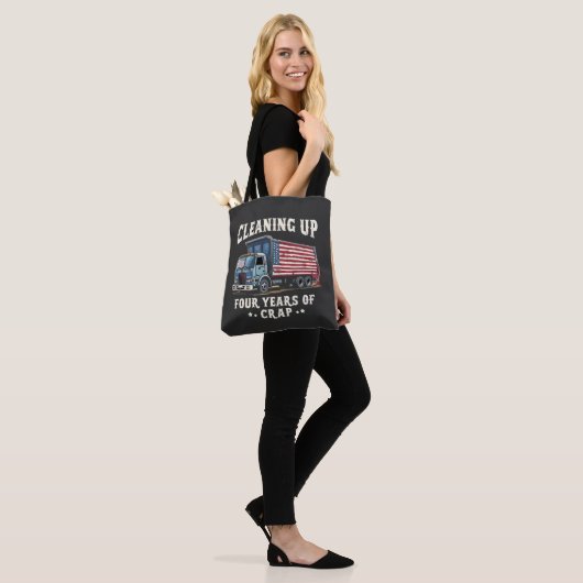 Tote Bag Nettoyer vos 4 ans Trump Garbage Inaguration (Sur le modèle)
