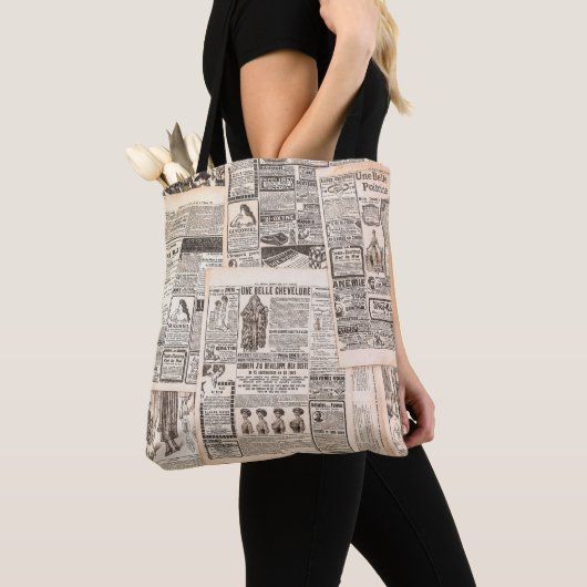 Tote Bag Newspaper pages with antique advertising. Woman's (De près)