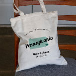 Tote Bag N'Importe Quel Mariage de bienvenue Color Pennsylv<br><div class="desc">Sac cadeau de bienvenue mariage week-end pour les invités hors de la ville à votre mariage, avec l'image de Pennsylvanie. Vous pouvez modifier les couleurs pour n'importe quelle partie de ce design, ainsi que déplacer le coeur à l'emplacement de votre mariage. Pour modifier les couleurs, cliquez sur personnaliser, puis sur...</div>