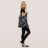 Tote Bag Noir Blanc Gris Abstrait Moderne Simple Tourbillon (Sur le modèle)
