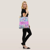 Tote Bag Nom de monogramme holographique iridescent rose fé (Sur le modèle)