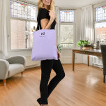 Tote Bag Nom initial du monogramme violet lavande<br><div class="desc">Un arrière - plan à la mode violet lavande. Personnalisez et ajoutez un nom et des lettres monographiques.</div>