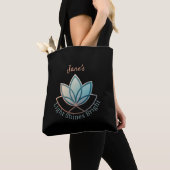Tote Bag Nom personnalisé Lotus Fourre-tout - [NOM] Brille (De près)