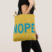 Tote Bag NOPE Typographie en noir et blanc (De près)