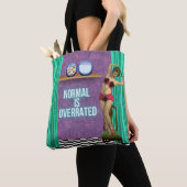 Tote Bag Normal est surévalué Funky & Fun partout (De près)