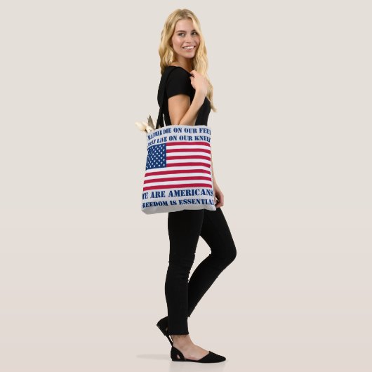 Tote Bag Nous sommes Américains Fourre-tout (Sur le modèle)