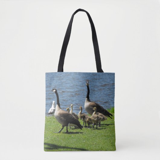 Tote Bag Oies du Canada sur l'herbe par l'eau (Devant)