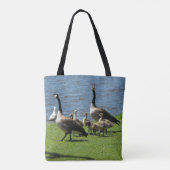 Tote Bag Oies du Canada sur l'herbe par l'eau (Dos)