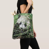 Tote Bag Panda Géant Se Cache Dans L'Herbe (De près)