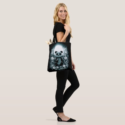 Tote Bag Panda Moon (Sur le modèle)