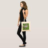Tote Bag Papillon bleu commun sur l'herbe (Devant (modèle))