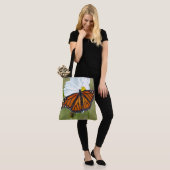 Tote Bag Papillon Monarque sur Cosmos (Sur le modèle)