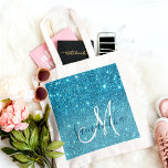 Tote Bag Parties scintillant bleu moderne éclaboussures Nom<br><div class="desc">Découvrez notre collection de Parties scintillant bleues modernes Sparkles Personnalisées Nom, disponible exclusivement sur Zazzle! Cette gamme de produits éblouissante est parfaite pour ajouter une touche de glamour et de personnalisation à vos produits de base quotidiens. Découvrez les images modernes et glamour de notre collection de Parties scintillant bleues modernes...</div>