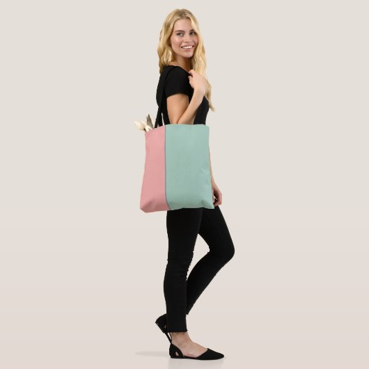 Tote Bag Pastels légers, Pêche douce et Mist Jungle (Sur le modèle)