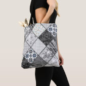 Tote Bag Patchwork monochrom noir gris blanc patc (De près)