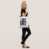 Tote Bag peace (Sur le modèle)