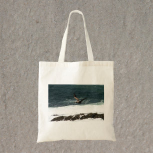Tote Bag Pélican survolant l'océan Pacifique Photo