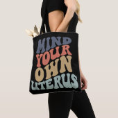 Tote Bag Pensez à votre propre utérus féministe (De près)