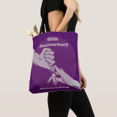 Tote Bag Personnaliser anniversaire couple romantique main  (De près)