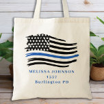 Tote Bag Personnaliser la police police mince ligne bleue<br><div class="desc">Sac fourre-tout mince en ligne bleue - drapeau américain dans les couleurs du drapeau de la police, design en détresse. Personnalisez avec nom ou autre texte. Ce sac fourre-tout de police personnalisé est parfait pour faire des courses, aller à la salle de gym, la police et les familles des forces...</div>