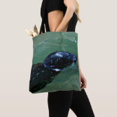Tote Bag Phoque glissant dans une eau calme (De près)