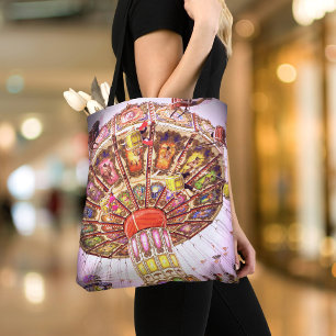 Tote Bag Photo d'une balançoire de carnaval rose en style v