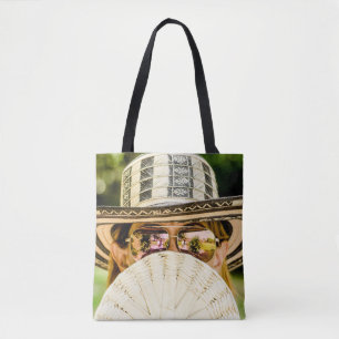 Tote Bag Photo focale sélective de la femme portant le sole
