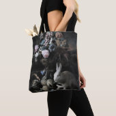 Tote Bag Pièce de fleurs avec lapin par Franz Werner Von Ta (De près)