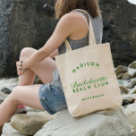 Tote Bag Plage Bachelorette Rétro Moderne Personnalisé<br><div class="desc">Cette fourre-tout allie sans effort charme rétro et modernité,  créant un accessoire élégant et fonctionnel pour votre escapade en bachelorette. Personnalisez-le avec des noms,  des dates ou un message spécial,  ce qui en fait un gardien unique et chéri pour votre fête nuptiale.</div>