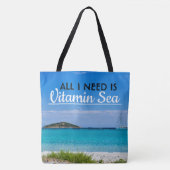 Tote Bag plage de sable blanc avec eau turquoise et voilier (Devant)