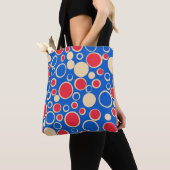 Tote Bag Points Rouge Et Bleu Sur Bleu (De près)