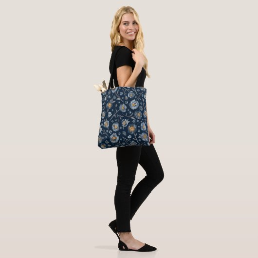 Tote Bag Poppies Floral Modèle bleu Shopping (Sur le modèle)