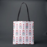 Tote Bag Poupée d'imbrication mignonne rose Matryoshka<br><div class="desc">Un mignon motif de poupée de nidification de matryoshka rose décore ce sac fourre-tout. Sac fourre-tout amusant pour les filles. Conçu pour vous par Blackberry Boulevard.</div>