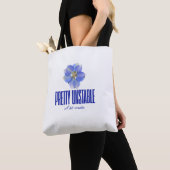 Tote Bag Pretty Unstable: Blue Floral Statement Tee (De près)