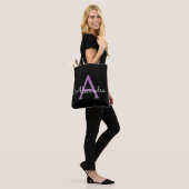 Tote Bag Purple Black Girl Script Monogramme Nom Moderne (Sur le modèle)