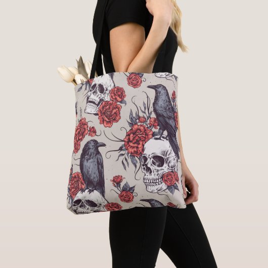 Tote Bag Ravens, crânes et fleurs (De près)